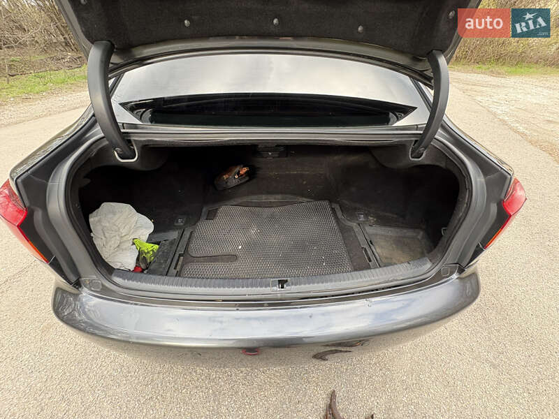Седан Lexus IS 2006 в Днепре