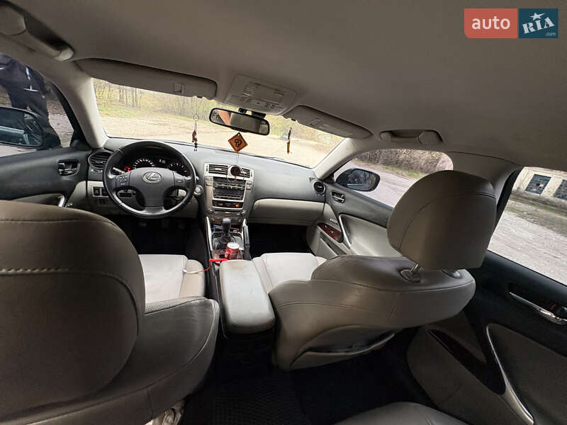 Седан Lexus IS 2006 в Днепре