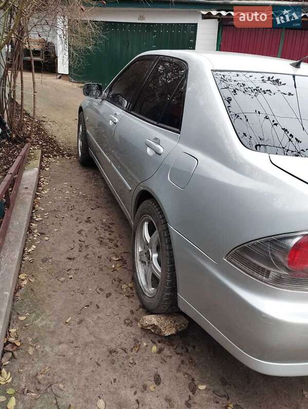 Седан Lexus IS 2002 в Кодимі