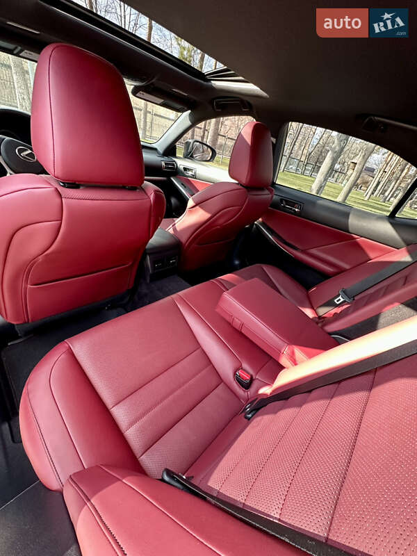 Седан Lexus IS 2014 в Харькове