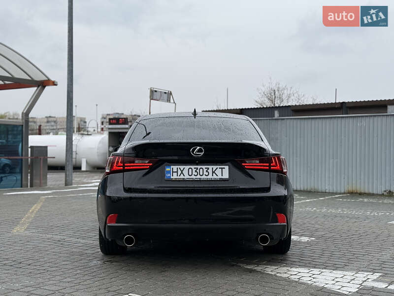Седан Lexus IS 2015 в Львові фото 4 Седан Lexus IS 2015 в Львові