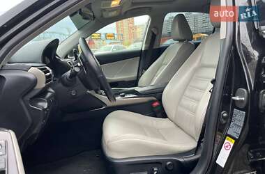 Седан Lexus IS 2014 в 