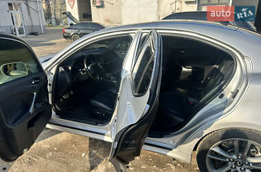 Седан Lexus IS 2012 в 