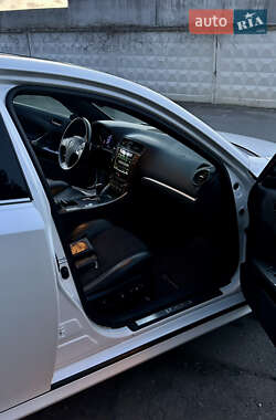 Седан Lexus IS 2012 в 