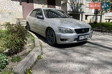 Седан Lexus IS 1999 в 