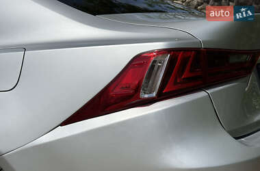 Седан Lexus IS 2014 в 