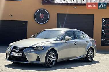 Седан Lexus IS 2017 в Коломиї