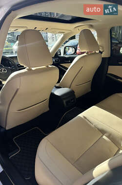 Седан Lexus IS 2014 в 