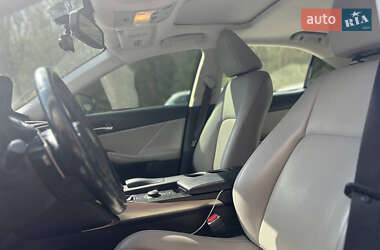 Седан Lexus IS 2014 в 