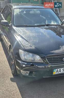 Седан Lexus IS 2004 в 