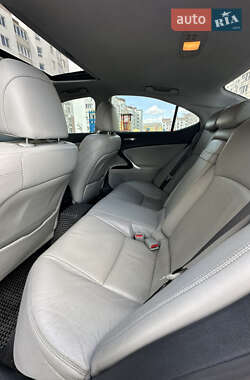 Седан Lexus IS 2006 в 