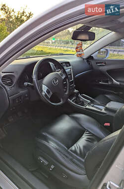 Седан Lexus IS 2011 в 