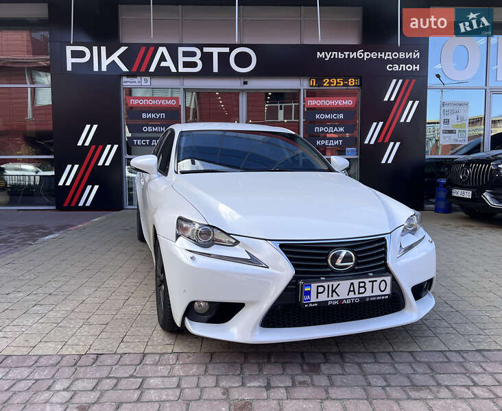 Седан Lexus IS 2013 в 