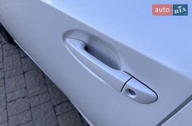 Седан Lexus IS 2013 в 