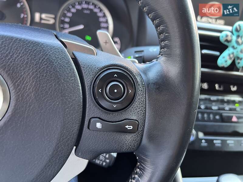 Седан Lexus IS 2013 в Львове