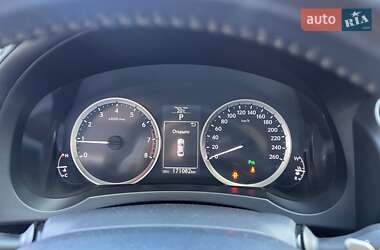 Седан Lexus IS 2013 в 