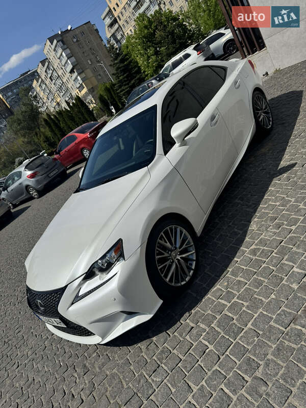Седан Lexus IS 2016 в Дніпрі