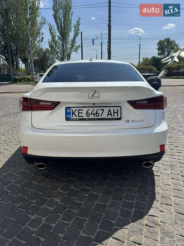 Седан Lexus IS 2016 в Дніпрі