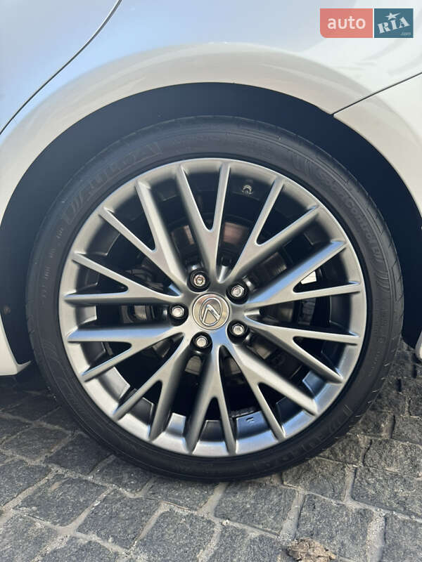 Седан Lexus IS 2016 в Дніпрі