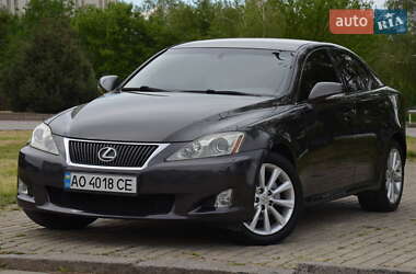 Седан Lexus IS 2010 в 