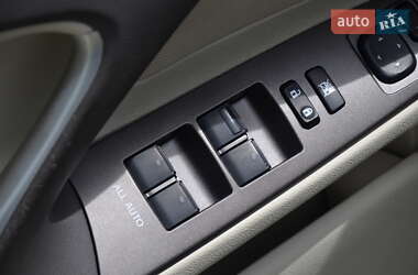 Седан Lexus IS 2010 в 