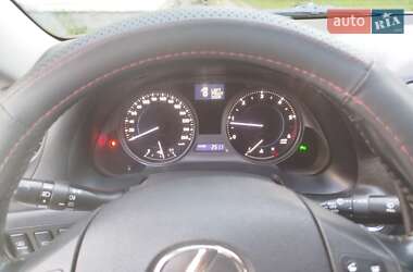 Седан Lexus IS 2005 в 