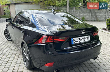 Седан Lexus IS 2013 в 