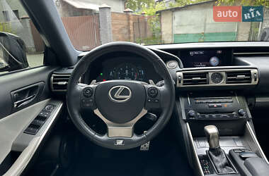 Седан Lexus IS 2013 в 