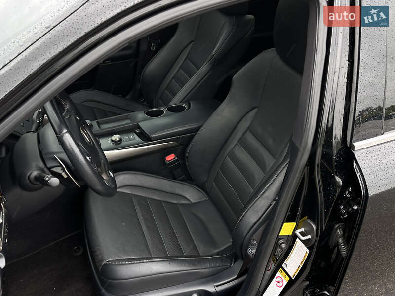 Седан Lexus IS 2014 в Киеве