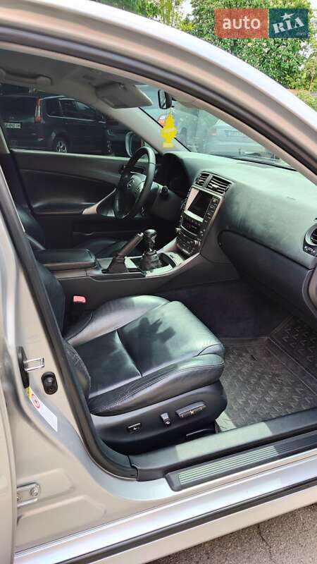 Седан Lexus IS 2007 в Киеве