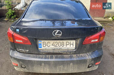 Седан Lexus IS 2006 в Тростянце