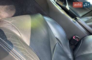 Седан Lexus IS 2012 в 