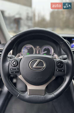 Седан Lexus IS 2014 в 