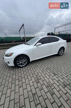 Седан Lexus IS 2012 в 