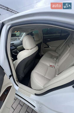 Седан Lexus IS 2012 в 