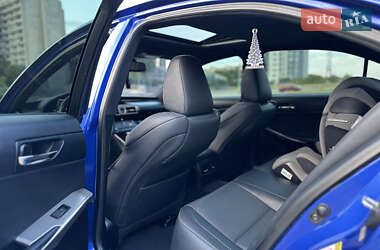 Седан Lexus IS 2014 в 