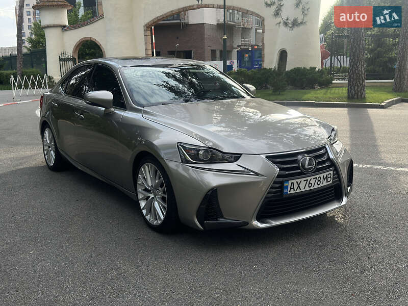 Седан Lexus IS 2017 в Харкові