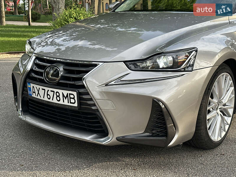 Седан Lexus IS 2017 в Харкові