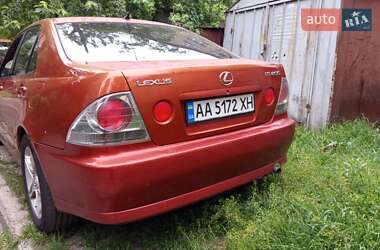 Седан Lexus IS 1999 в 