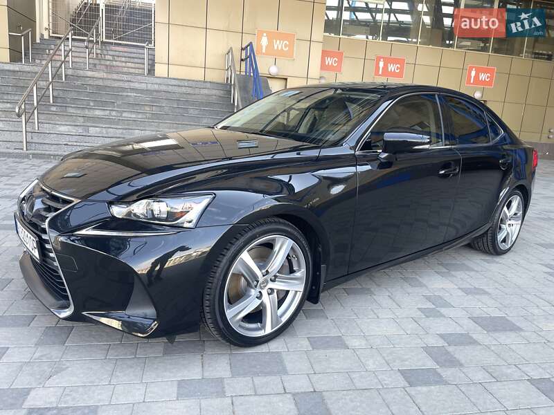 Седан Lexus IS 2017 в Києві