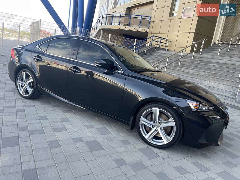 Седан Lexus IS 2017 в Києві