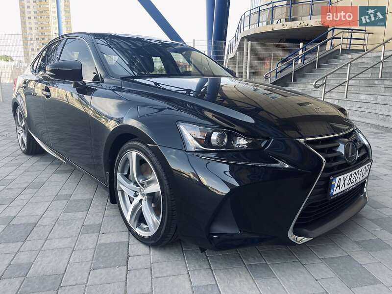 Седан Lexus IS 2017 в Києві