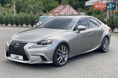 Седан Lexus IS 2016 в Кременчуці