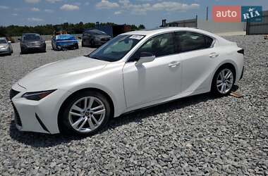 Lexus IS 2021