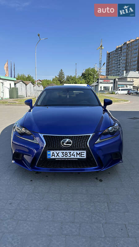 Седан Lexus IS 2016 в Ивано-Франковске