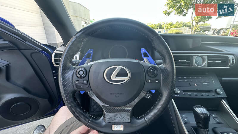 Седан Lexus IS 2016 в Ивано-Франковске