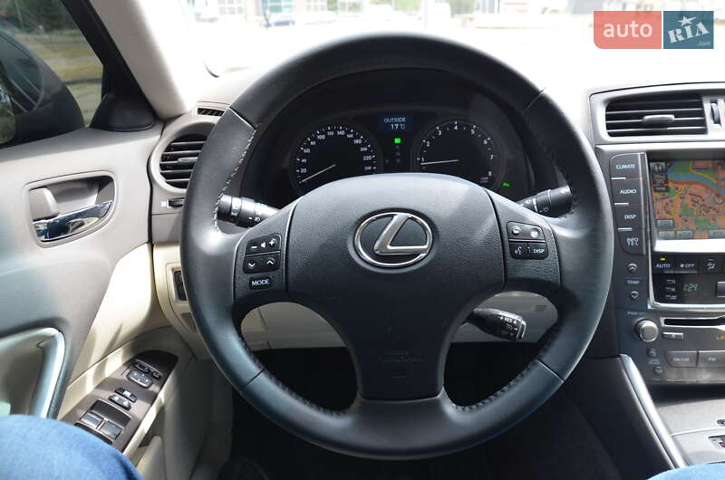 Седан Lexus IS 2010 в Харькове