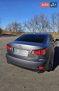 Седан Lexus IS 2012 в 