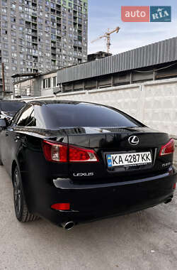 Седан Lexus IS 2011 в 
