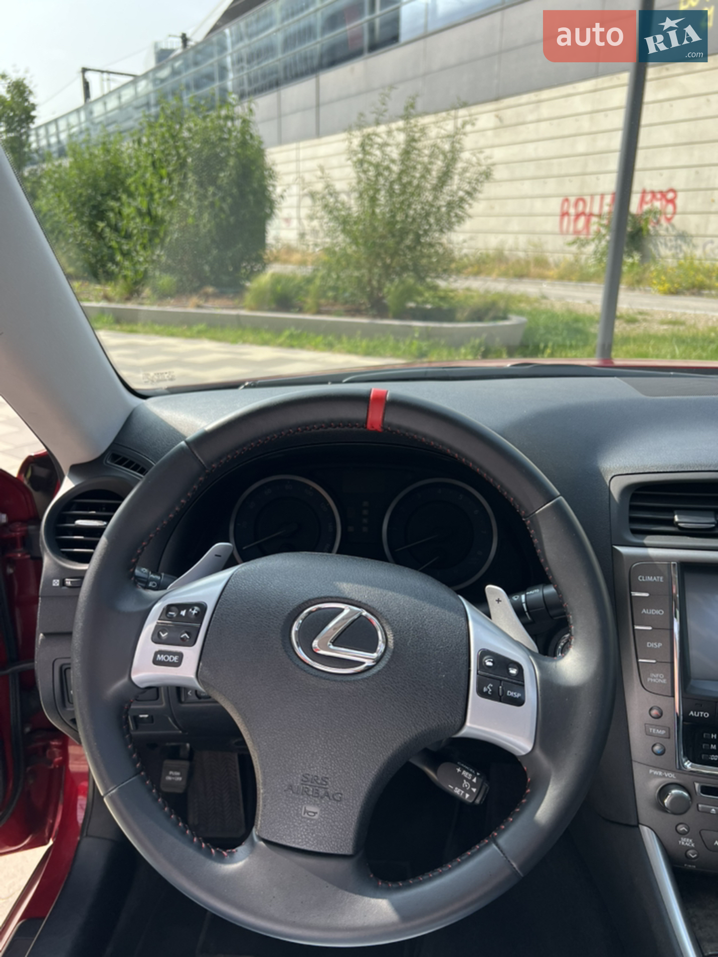 2012 Lexus IS - мініатюра 16